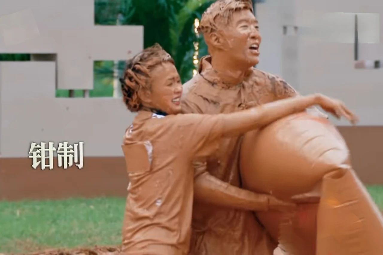 白鹿|《奔跑吧》又摊上事了,为求热度无底线,难怪这档节目越来越难看