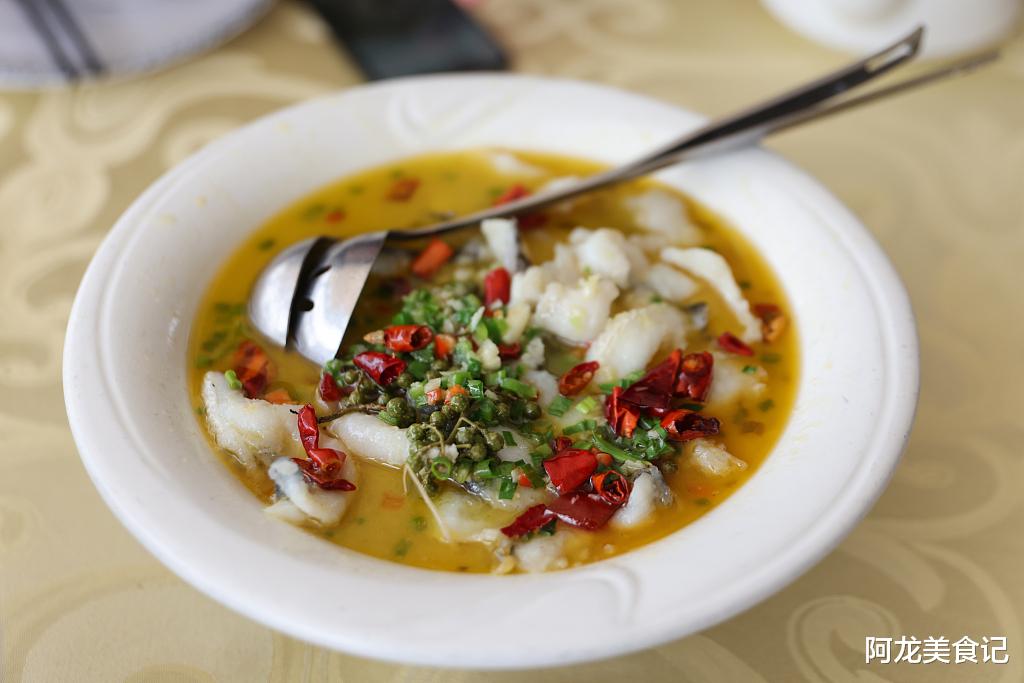 到饭店，这8道菜尽量少点，很多都是预制菜，老板：比厨师还专业！