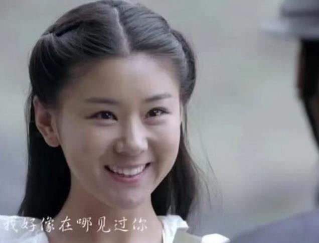 “大号水蜜桃”李小萌 20年不拍吻戏不炒作 跟老公恩爱十余年