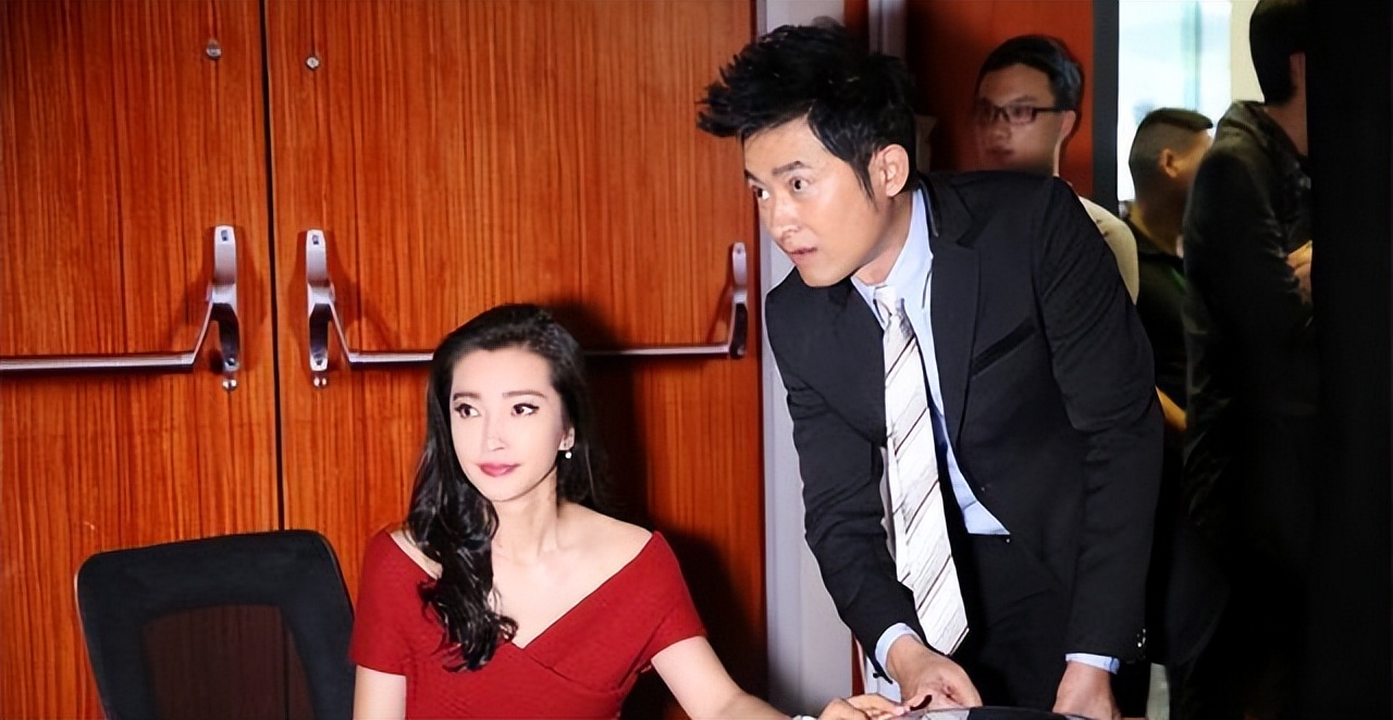 表面是艺人,实际是阔少爷的4位男星,混不好就得回家继承家产了!