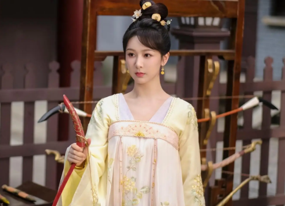 首播将至！38集古装剧来袭，李一桐古装造型惊鸿一瞥，颇具爆款潜质