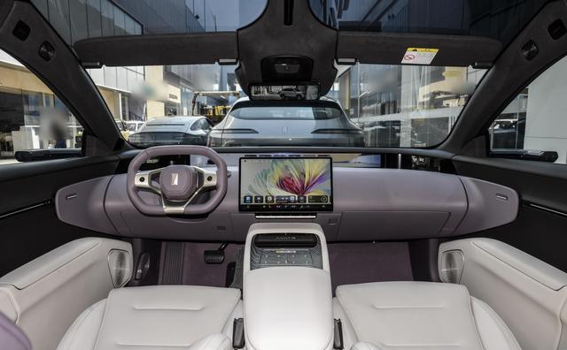 前排双零重力座椅，综合续航1155km+魔毯悬架，中大型车值得一看