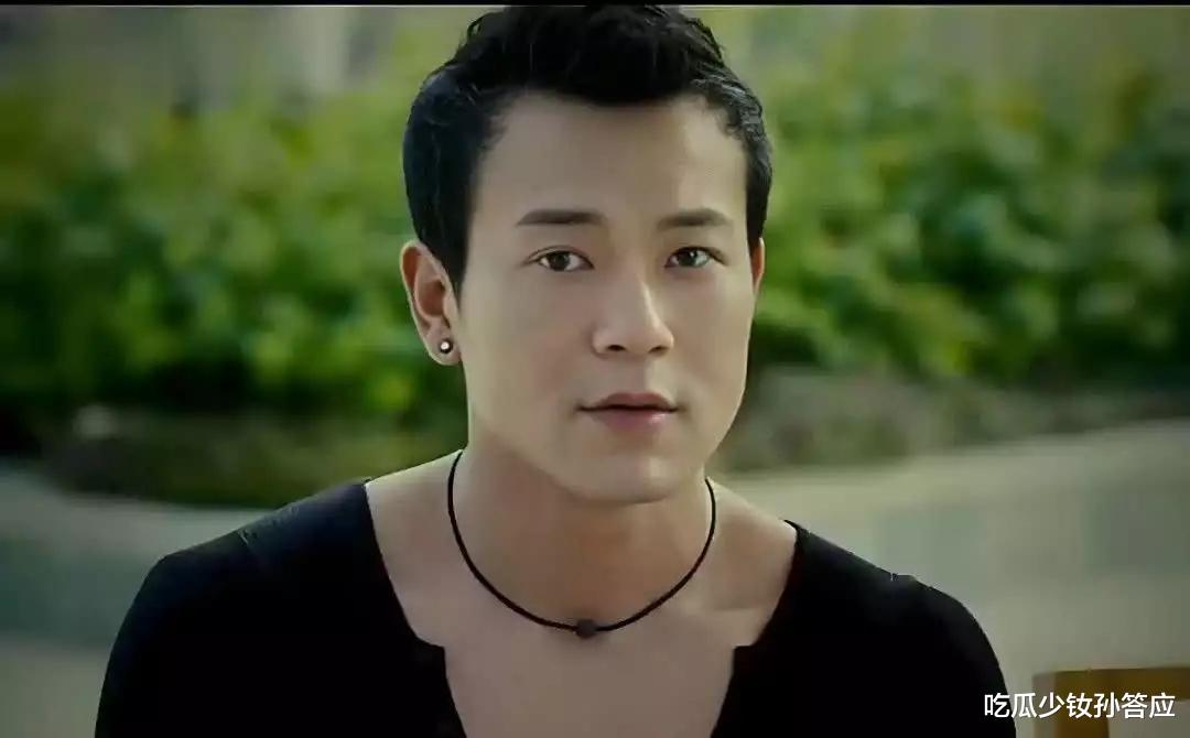 陈道明说的没错,不拍戏就消失的廖凡,早就走上了另外一条道路