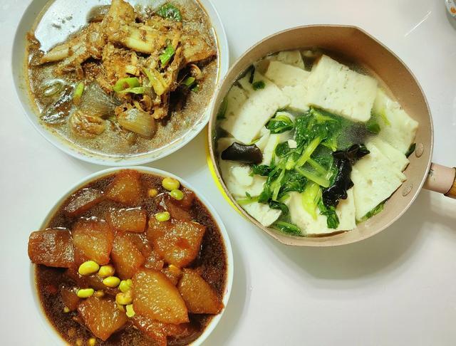 上周在家做饭不多，只有四顿