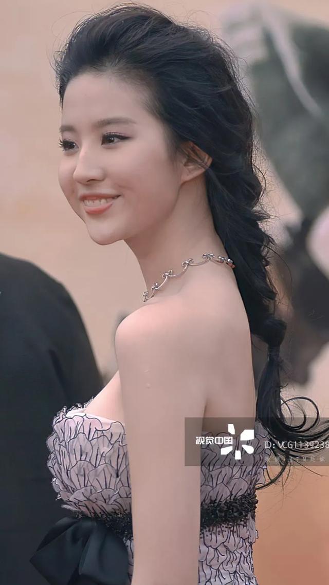 刘亦菲早期,性感图片