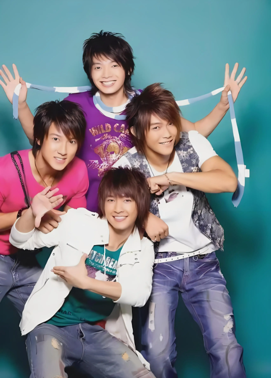 炎亚纶:所以不是不可以,只是我不可以是吗!大东又让小纶破防了