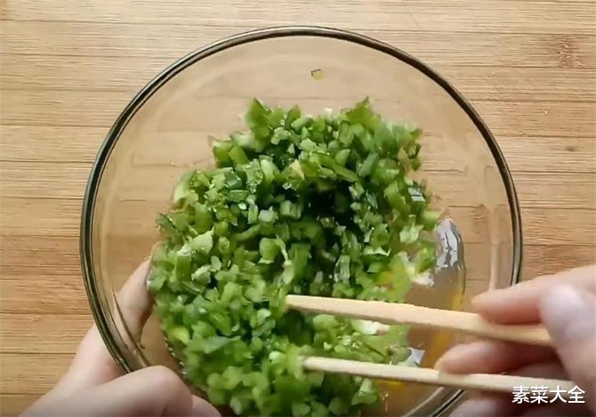 最简单最快速的早餐饼，不擀面，不揉面，筷子搅一搅，做法太神奇