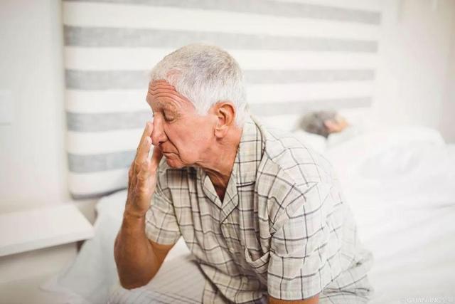 老年人夜尿几次算正常，有哪些危害，如何应对？医生一次讲清楚！