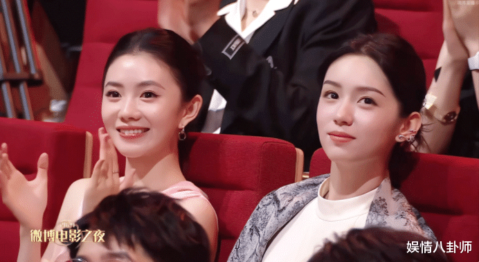 24岁刘浩存和26岁周也同框，周也A4腰亮眼，刘浩存的气质却赢麻了