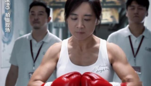 著名导演炮轰贾玲:你的电影江郎才尽了,永远比不上张艺谋