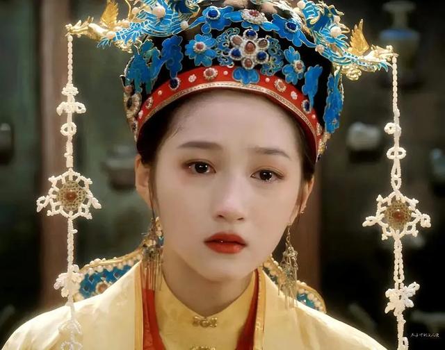 张嘉译的7个“女儿”,前5个都越来越火,唯独她渐渐被遗忘