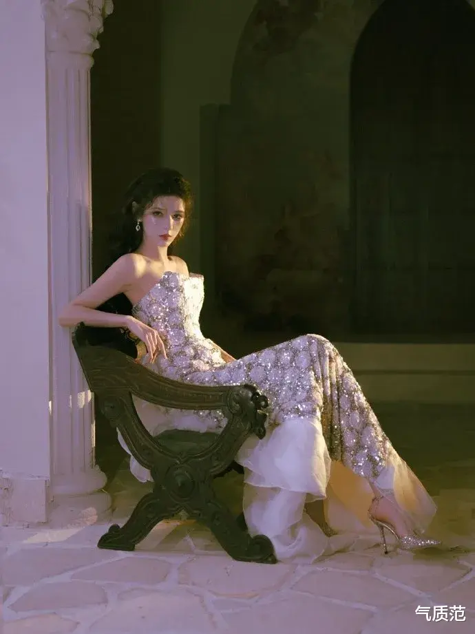 张予曦美图写真,肤凝如脂,艳若桃李!