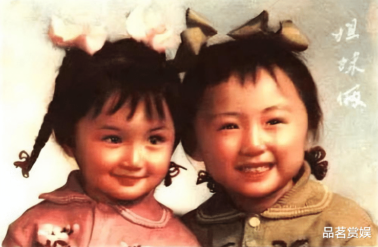 53岁杨钰莹现状:爱穿碎花裙皮肤光滑,住深圳豪宅在自家楼顶种菜