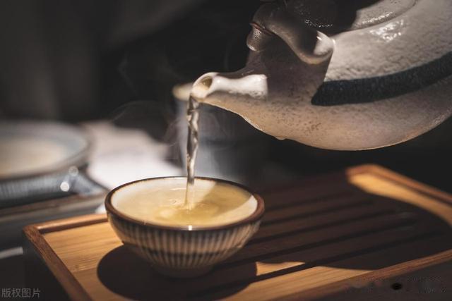当一个很老实的员工开始顶撞领导，是什么原因？
