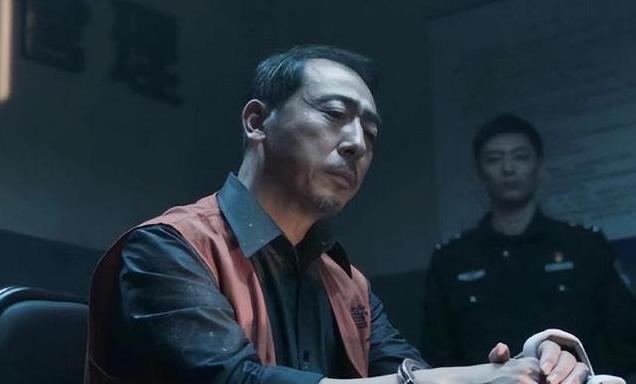 《黑白森林》首播拿下9.6分,看了4集后,我要说:这部刑侦剧必爆