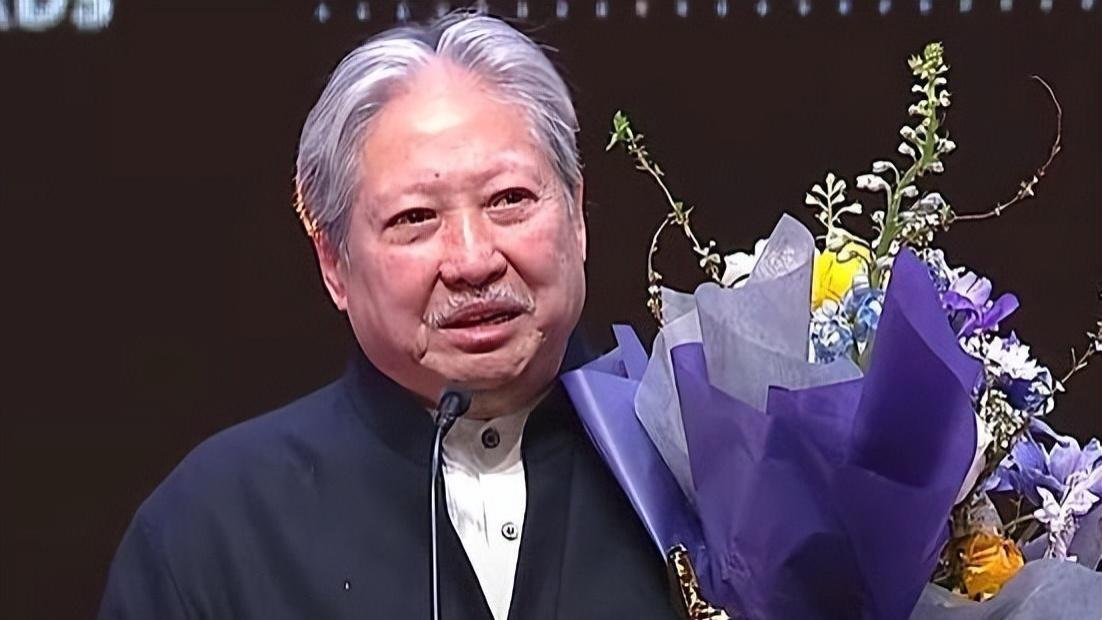 洪金宝又要当爷爷？儿媳疑怀三胎，穿瑜伽裤上街被网友直呼：尴尬