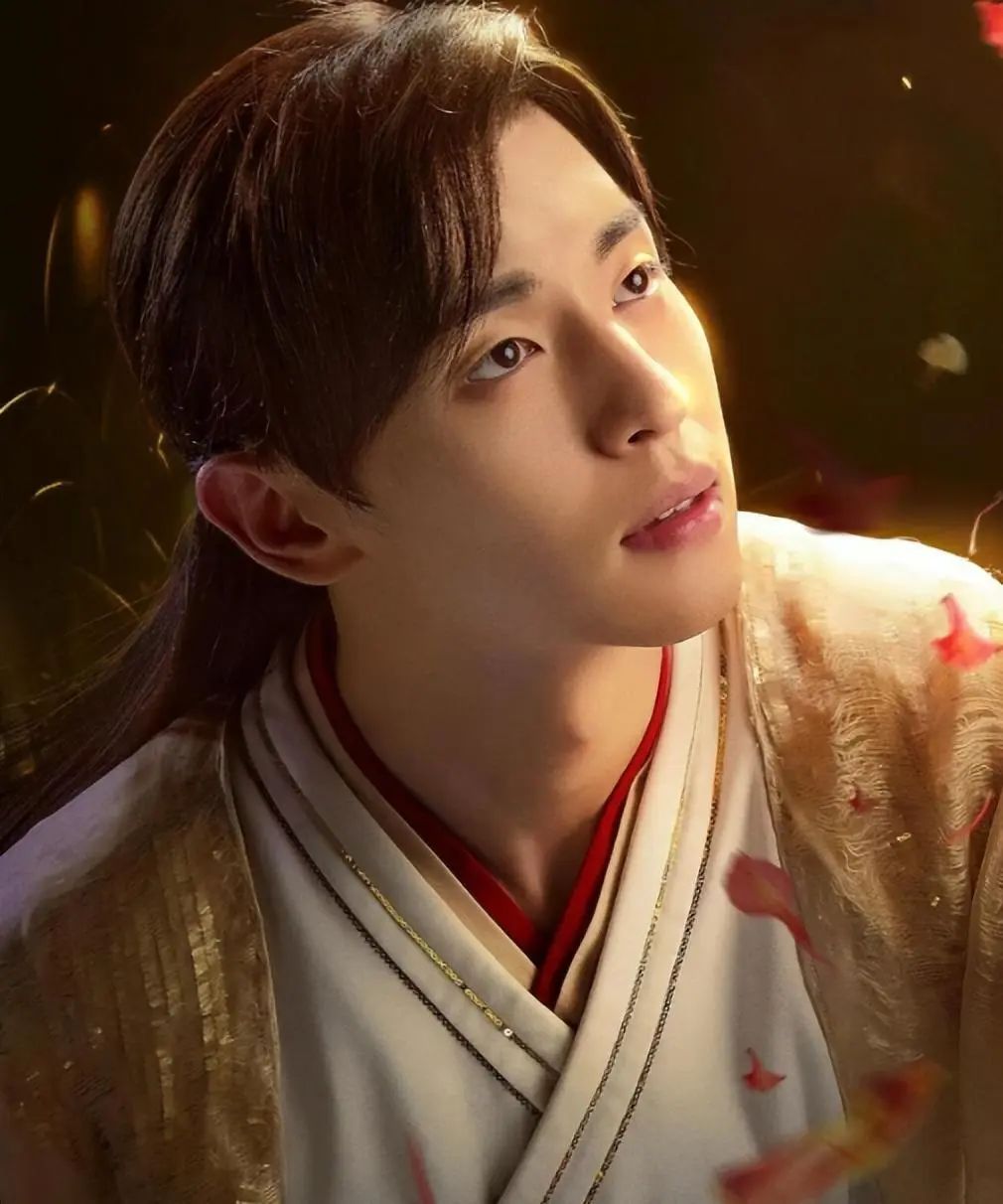 “消失”两年半的邓伦,已经自毁前程走上了一条“不归路”