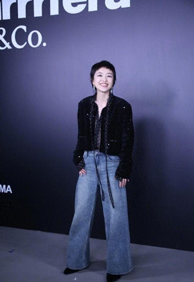 60岁张曼玉罕见现身上海,45岁秦岚和钟楚曦等明星 瞬间化身小迷妹