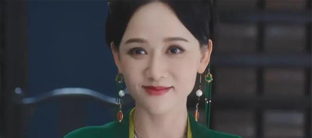 素颜无人识的8位女星,带妆个个貌美如花,卸妆:大姐你是谁
