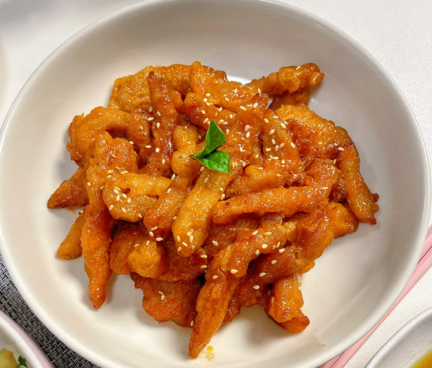 高三女孩晒晚餐火了,4个菜成本不到20块,网友点赞:拒绝假精致