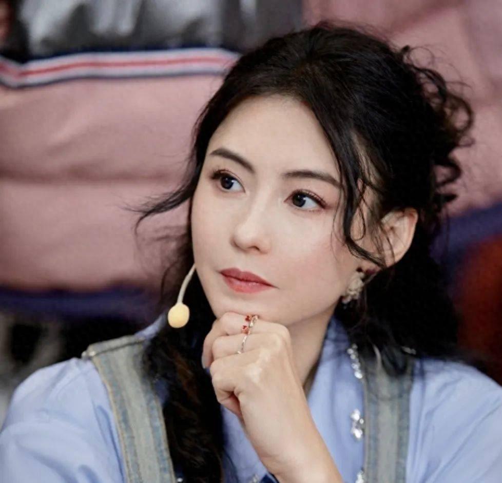 如今才明白，谢霆锋对张柏芝，不是喜欢，而是“深爱”