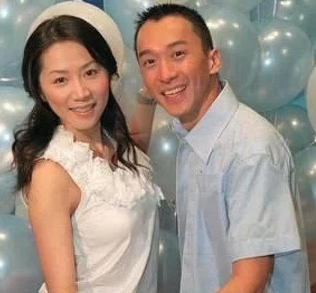 她苦熬7年最终逼走原配,嫁入豪门仅3年,因身上长瘤死在丈夫怀中