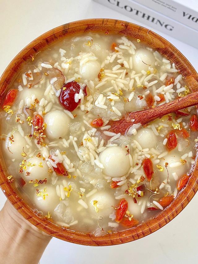 建议女性：一定要“悄悄变美”，多吃这4种食材，胜过各种保养品