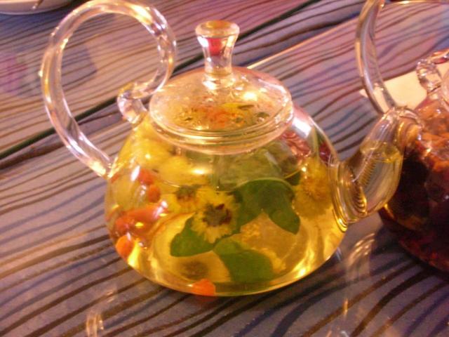 男性若坚持喝黄芪水，一个月后，4件“喜事”或不请自来