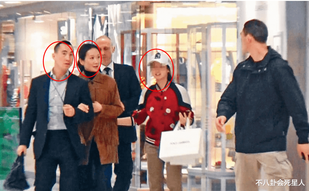 奚梦瑶4岁儿子:长得像何猷君,赌王唯一男孙,却比不上二房孙女