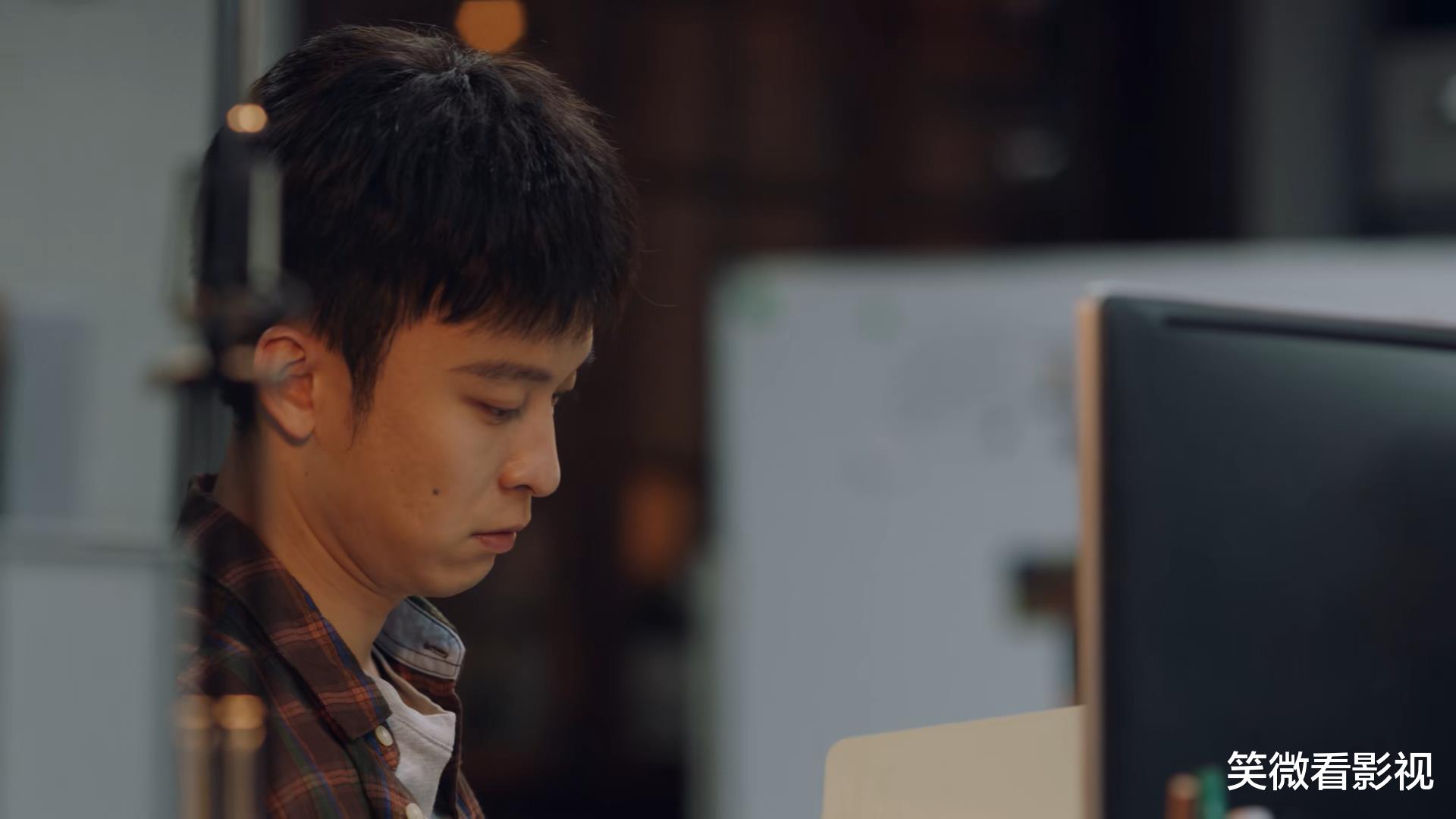 悬疑剧《谁是凶手》第4集,肖华军坠楼身亡