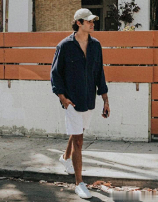 真正能帅气到老的男人：衣不花，发剪短，背不驼，才不会油腻显丑