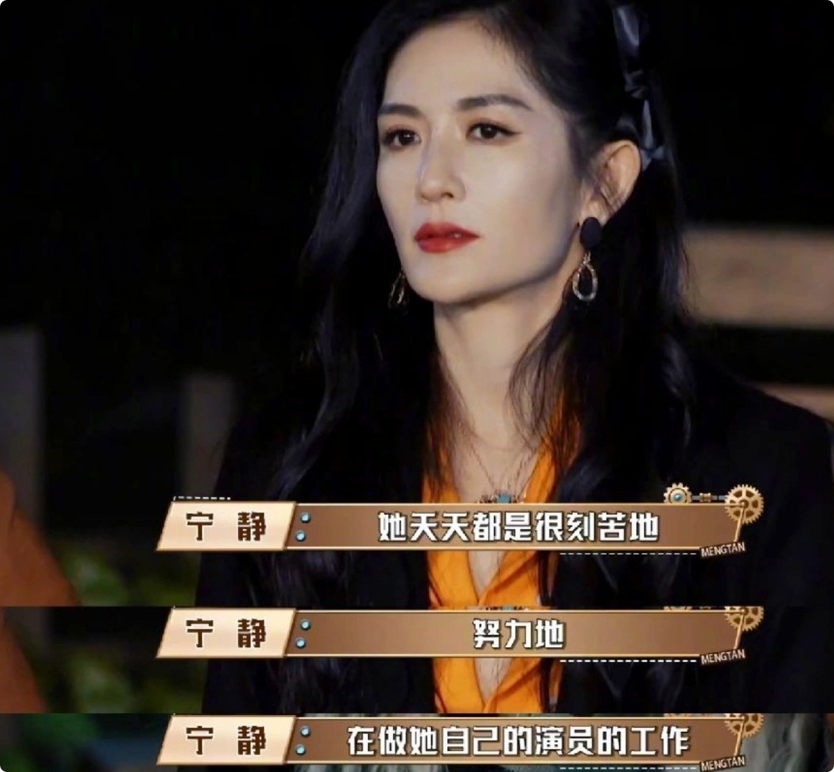 被发布会的赵丽颖生图惊艳了，好身材遮不住，巴掌脸天鹅颈太吸睛