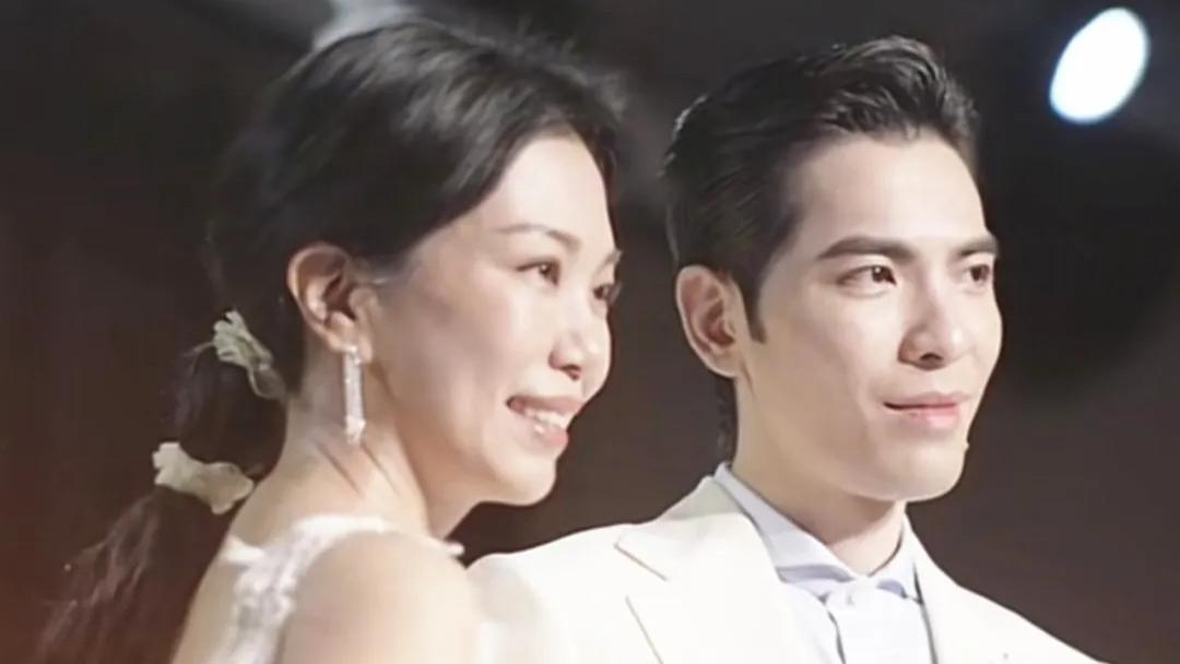 萧敬腾大婚，51岁妻子被公公催生！古巨基太太52岁生子，创奇迹