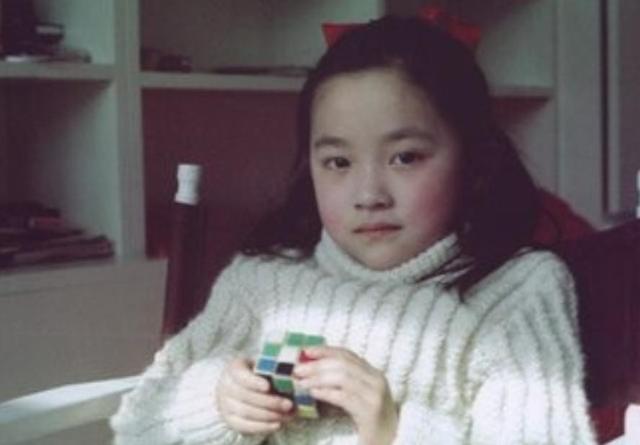 她是央视的“寒酸”主持人，22年兢兢业业，却仍要分期贷款买车