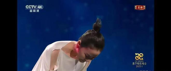 王菲春晚再登台,谢霆锋红包引热议