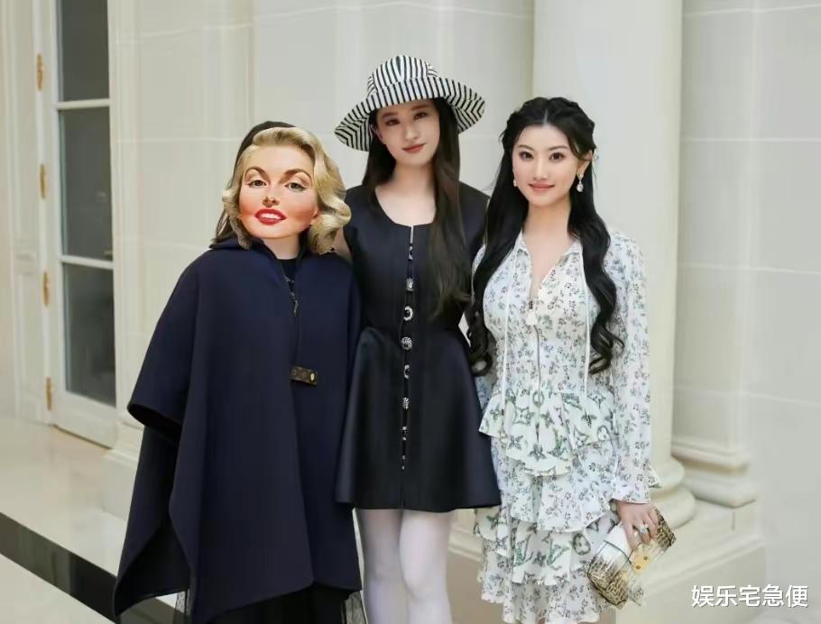 周冬雨耍大牌升级！富婆再发文，另一位VIP客户加入，都说她摆脸