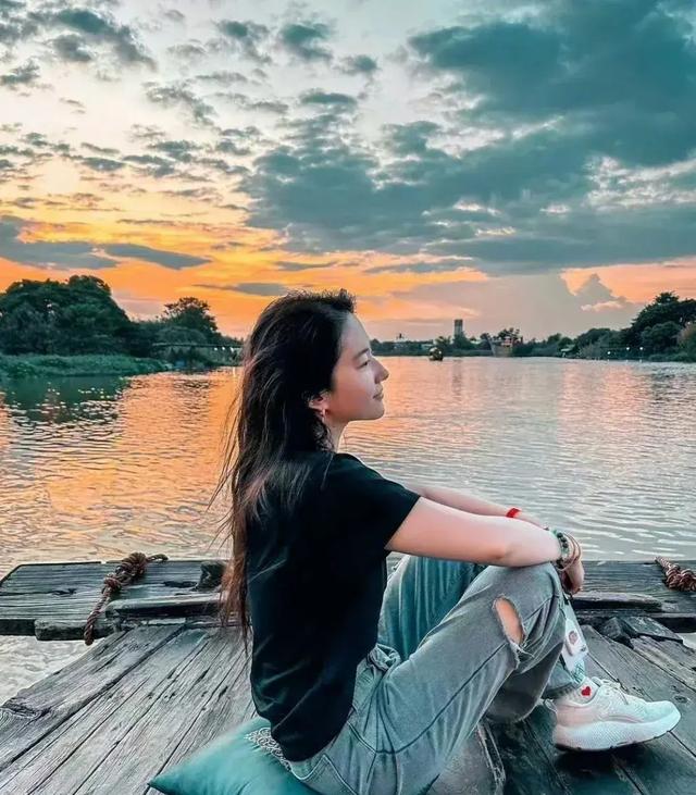 刘亦菲泰国度假美发美照!18张高清图,仙气十足