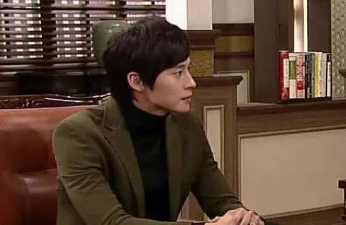 38岁的他是韩剧冷门男神,与朴韩星爱情破灭后,却选择单身至今。