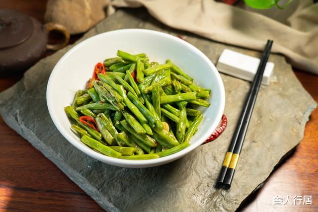 餐厅服务员“爆料”：下馆子吃饭，有4样菜别点，老板自己都不吃