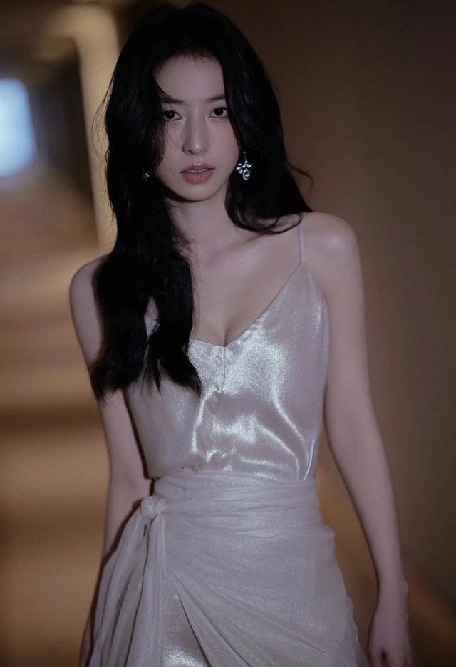 “长发控”都爱的周雨彤，为拍戏竟然愿意这样牺牲？