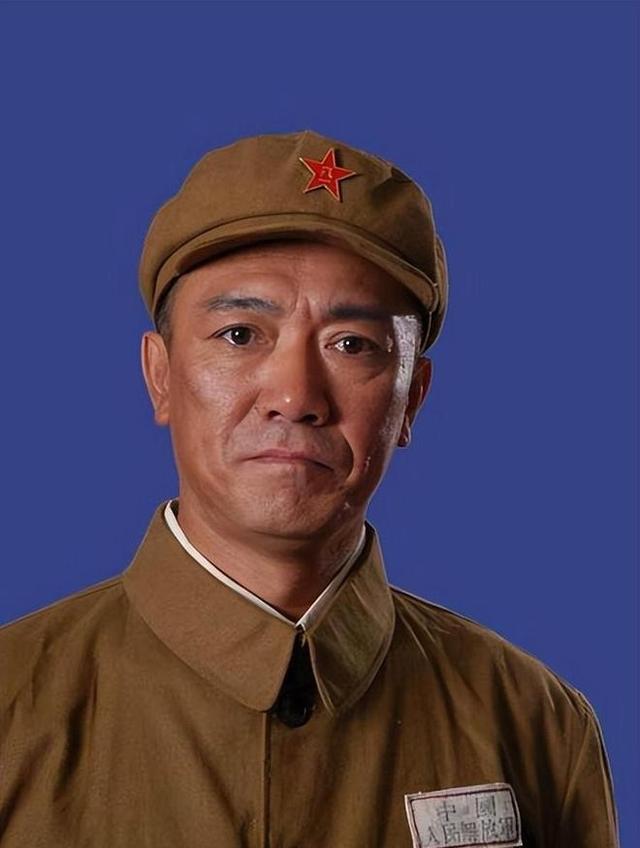 抛弃24年原配，转身迎娶小娇妻，如今儿子30年的报复让他遗憾终生