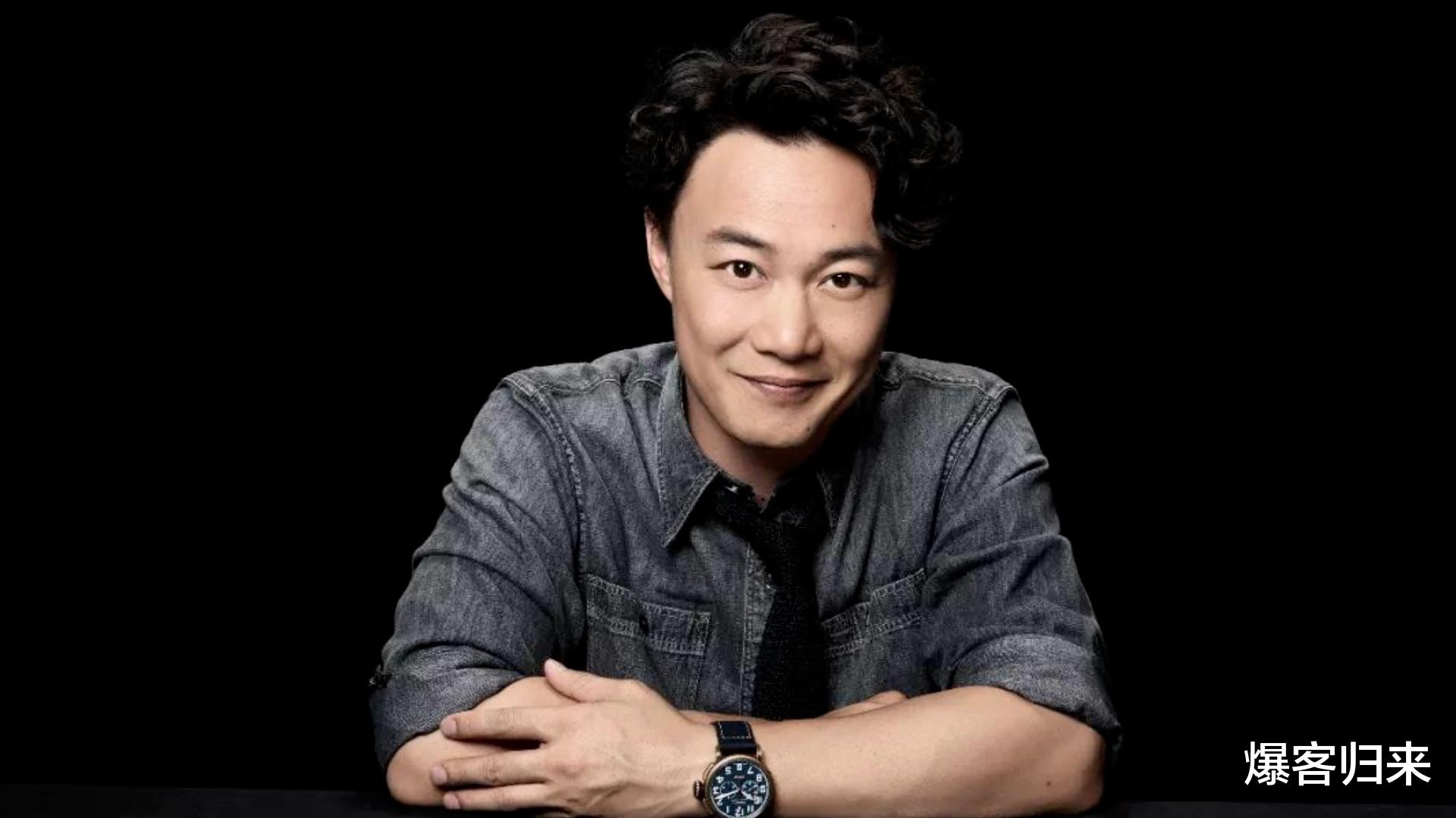 陈奕迅小店和路人拼桌吃粉,低调随和展现亲民一面