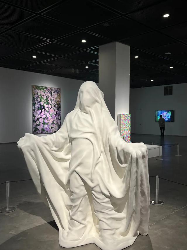在藏家叙事不够正确的语境下，如何做一场收藏展？