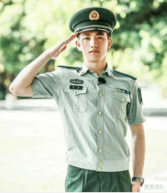 张馨予老公转业后年薪被曝,这点收入能满足一个女大明星吗?