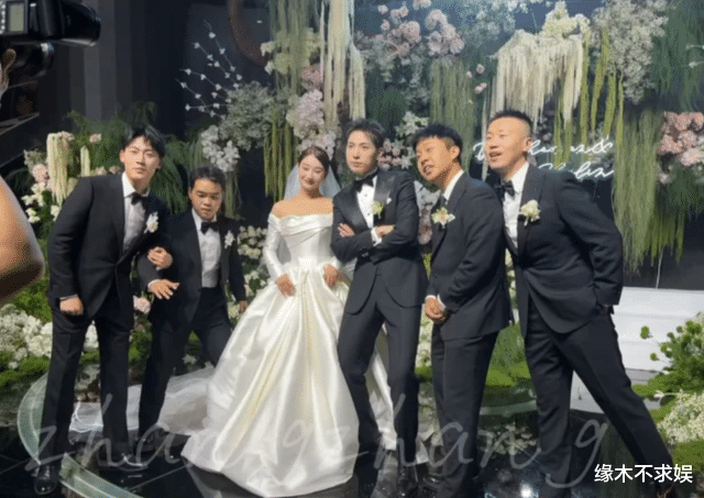 郭德纲外甥大婚排场大！秦霄贤张云雷引人关注，新娘面相惹争议！