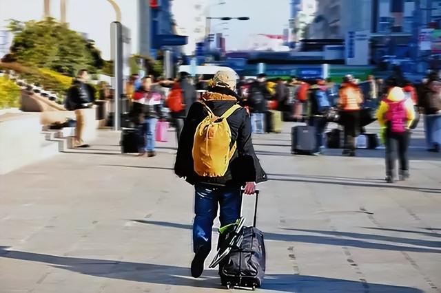 生育政策告急!10亿人口“嫌多”,14亿人口时却“嫌少”,为何?