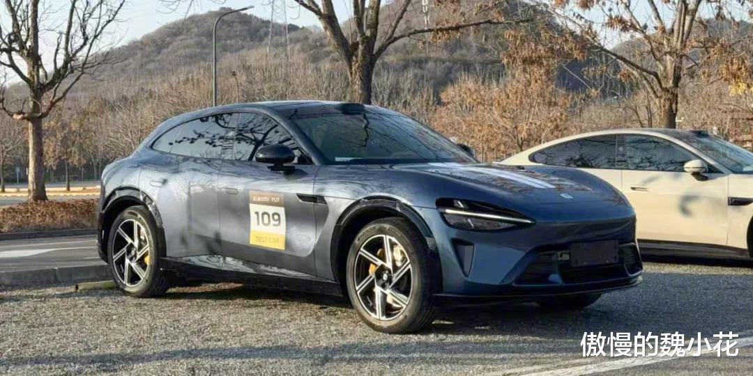雷军“赢麻了”！首款YU7路试照正式曝光，直接对飙特斯拉Model Y