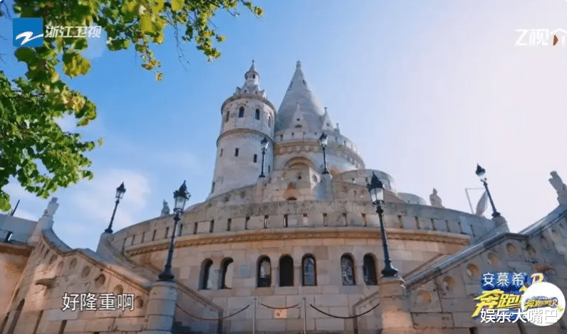 郑恺|《奔跑吧》收官,郑恺将奖牌送给苏炳添,看似暖心其实另有深意