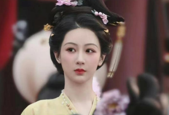 看了《掌心》才发现,杨紫扛剧能力真无人超越,连刘诗诗也不行!