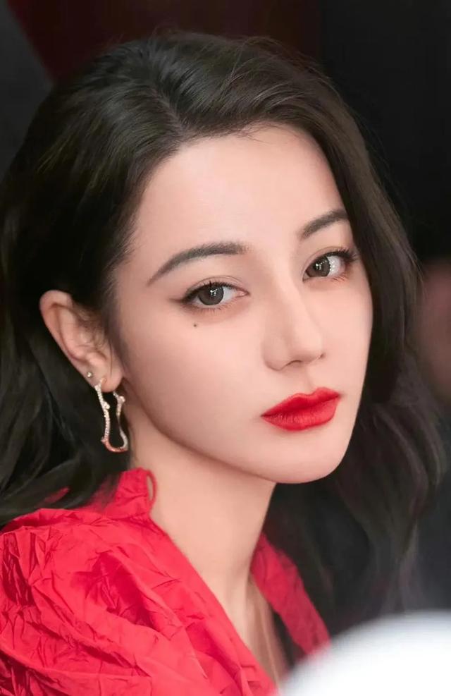 迪丽热巴合同风云下的嘉行布局与艺人发展变局